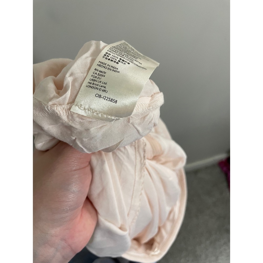 By Anthropologie Billie Textured Tulle Skirt with Flower Appliques Size 4 - Picture 11 of 12